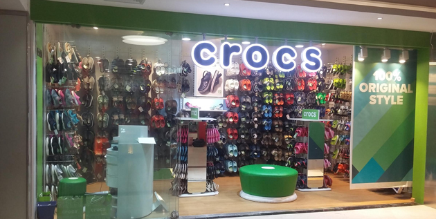 crocs showroom in forum mall