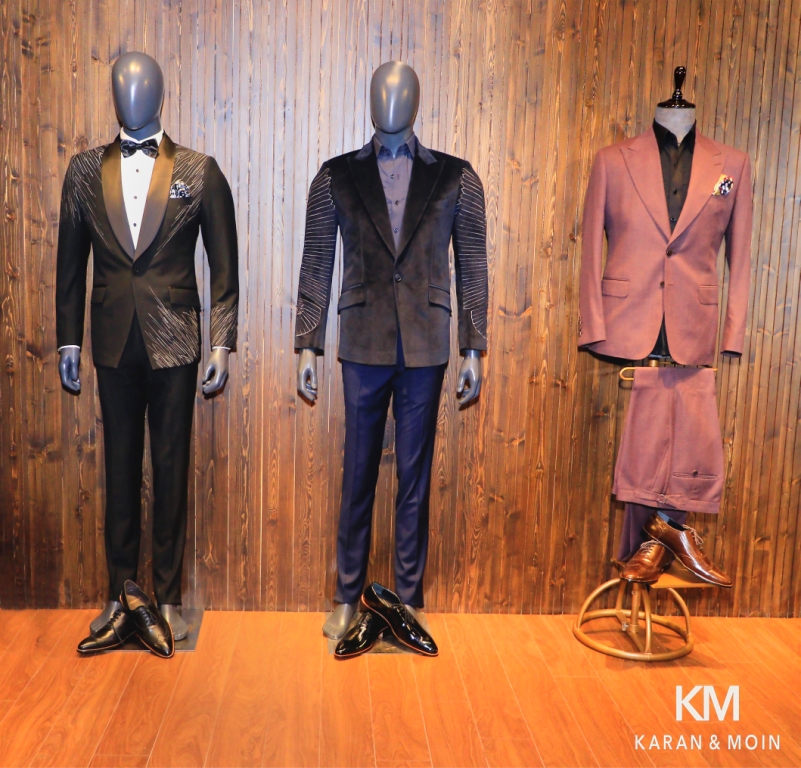 k&M mannequin display