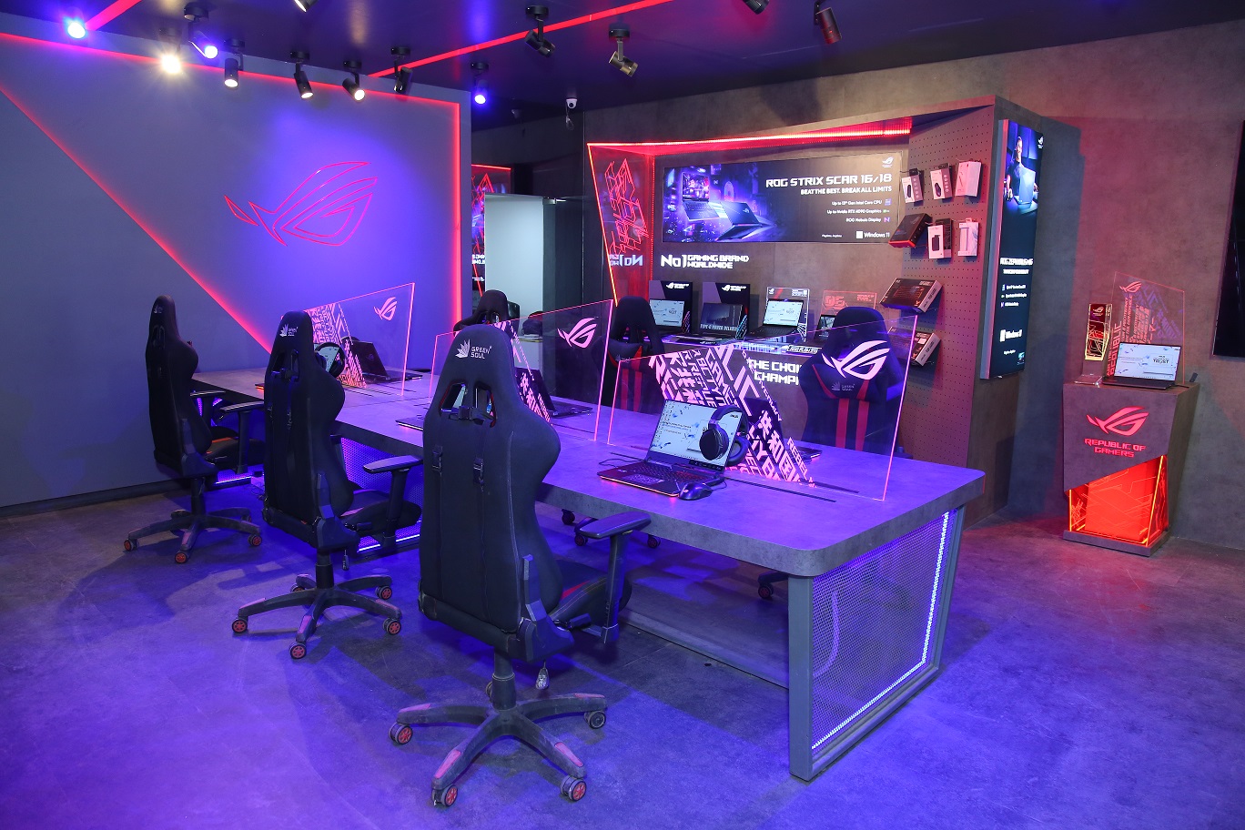 ASUS, ROG gaming zone at free of cost