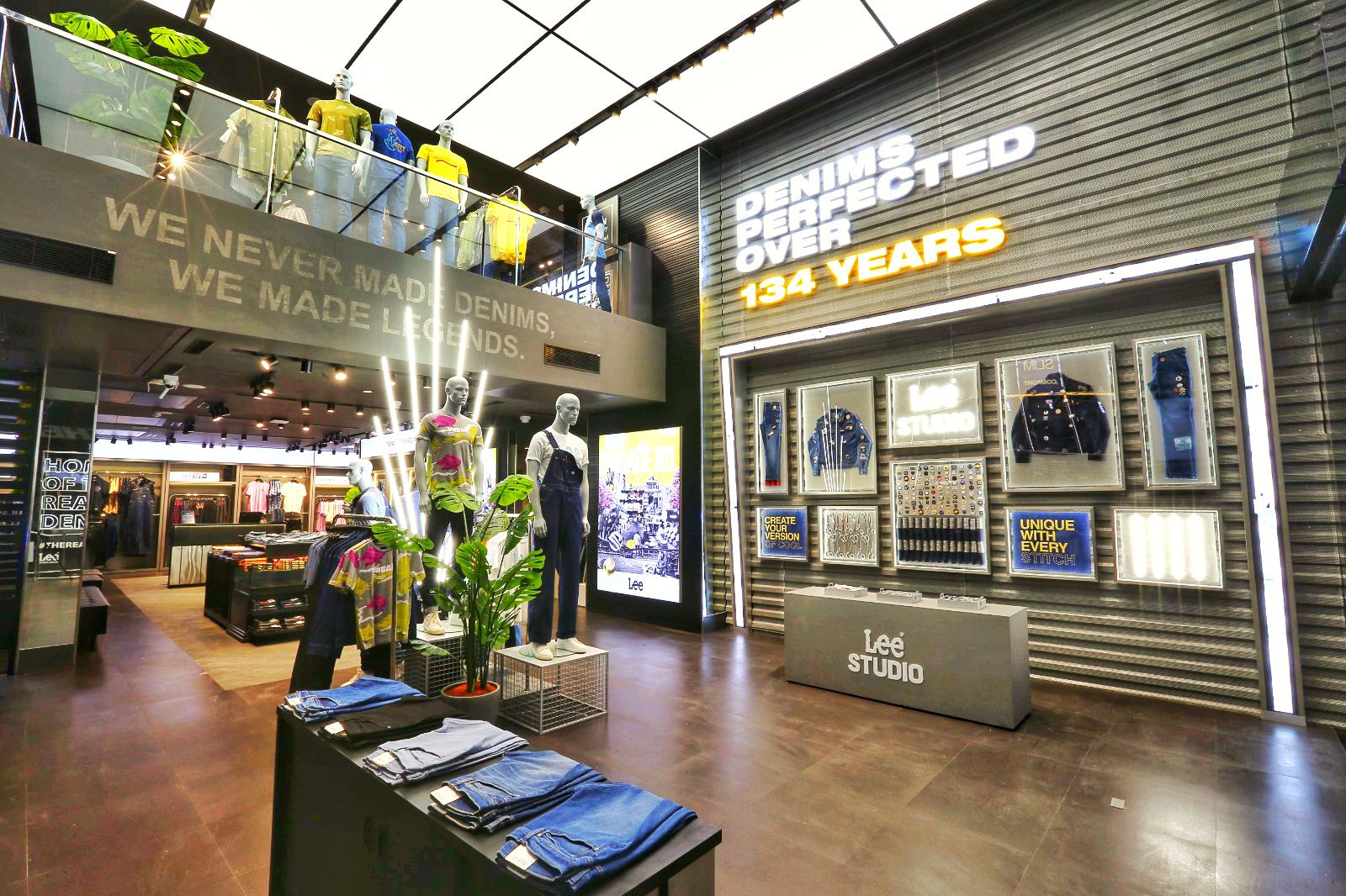 Lee flagship store in Brigade Road 