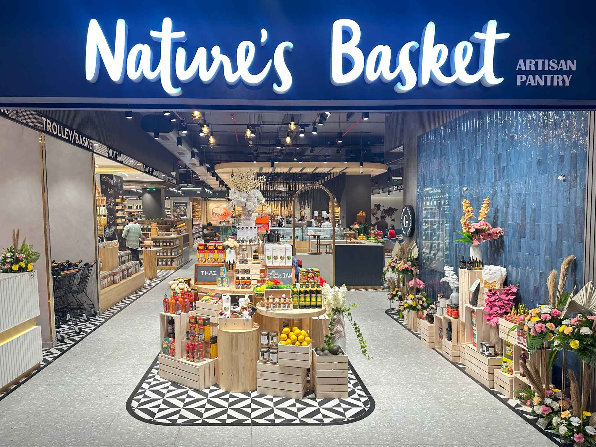 Nature's Basket Store front look