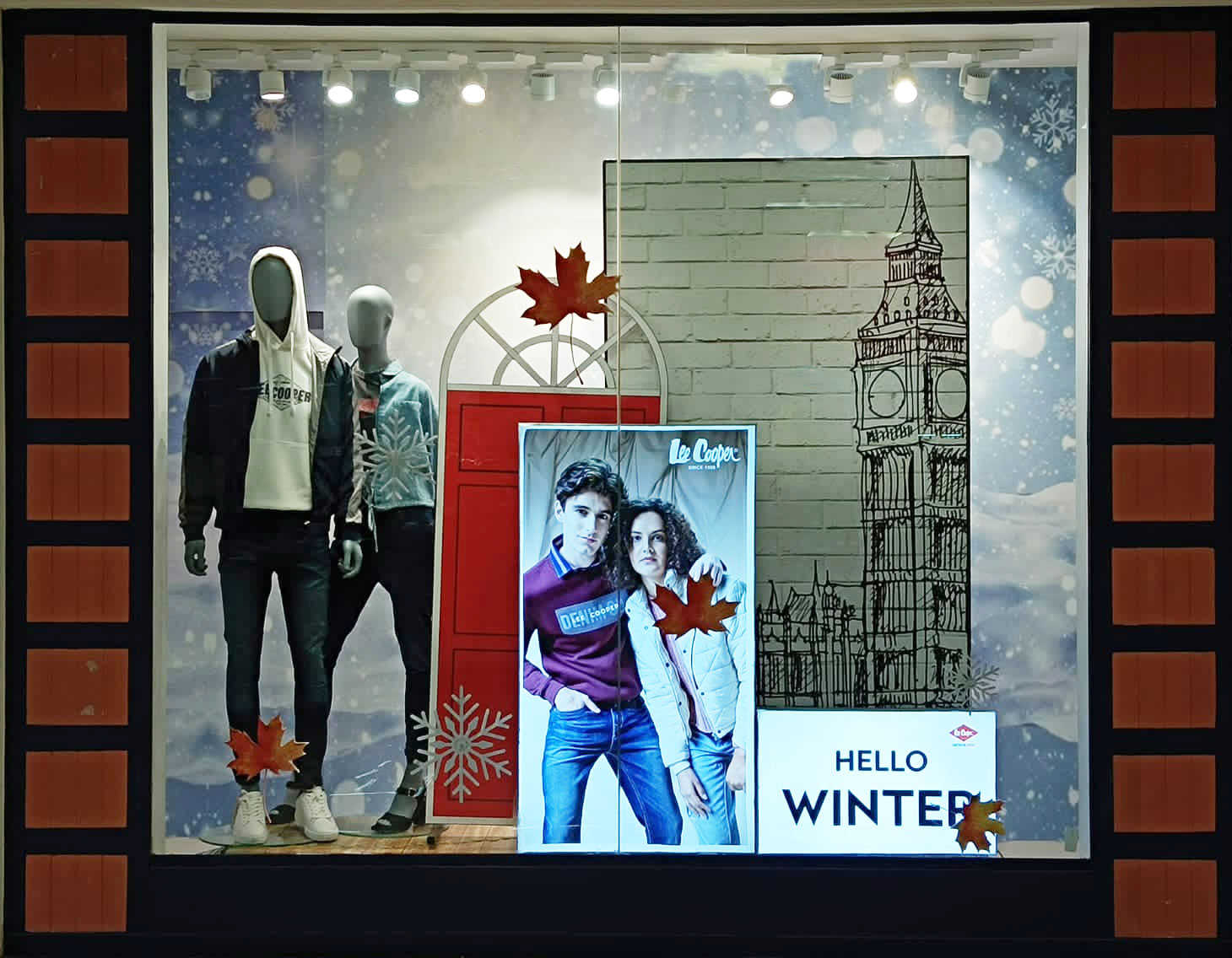 Hello winter store window 