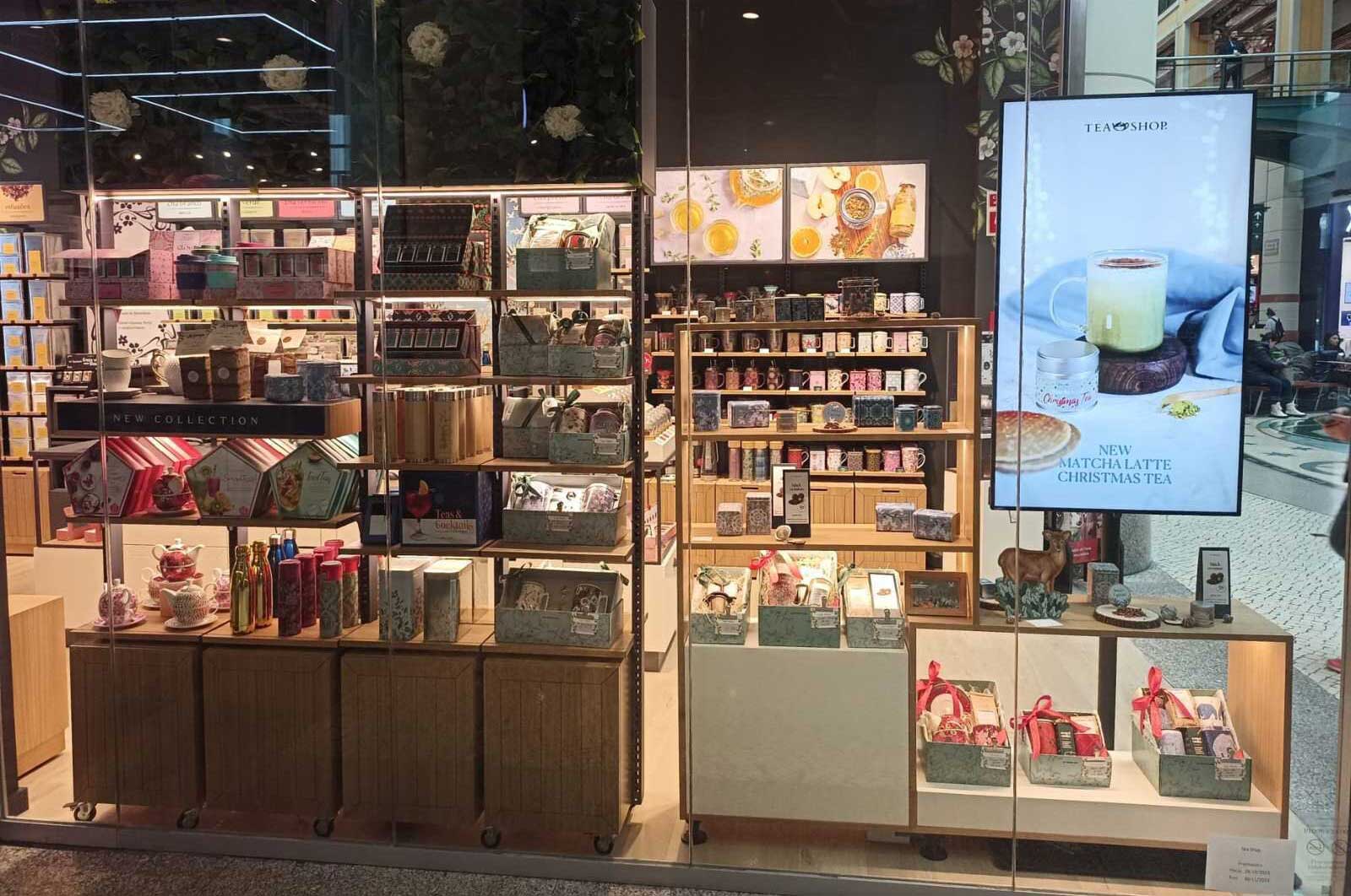 displays enable Tea Shop to enhance the visibility of its wide range of products through dynamic, attractive and up-to-date visual presentation