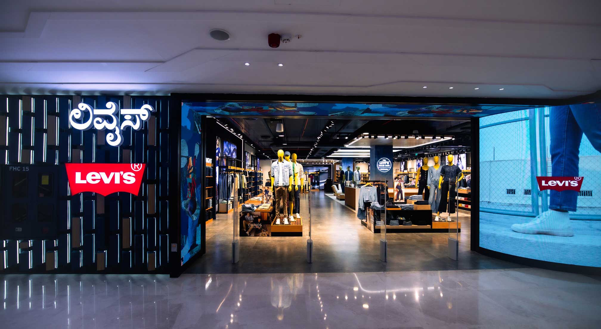 Levi's-store-at-Nexus-mall,-Koramangala,-Bengaluru