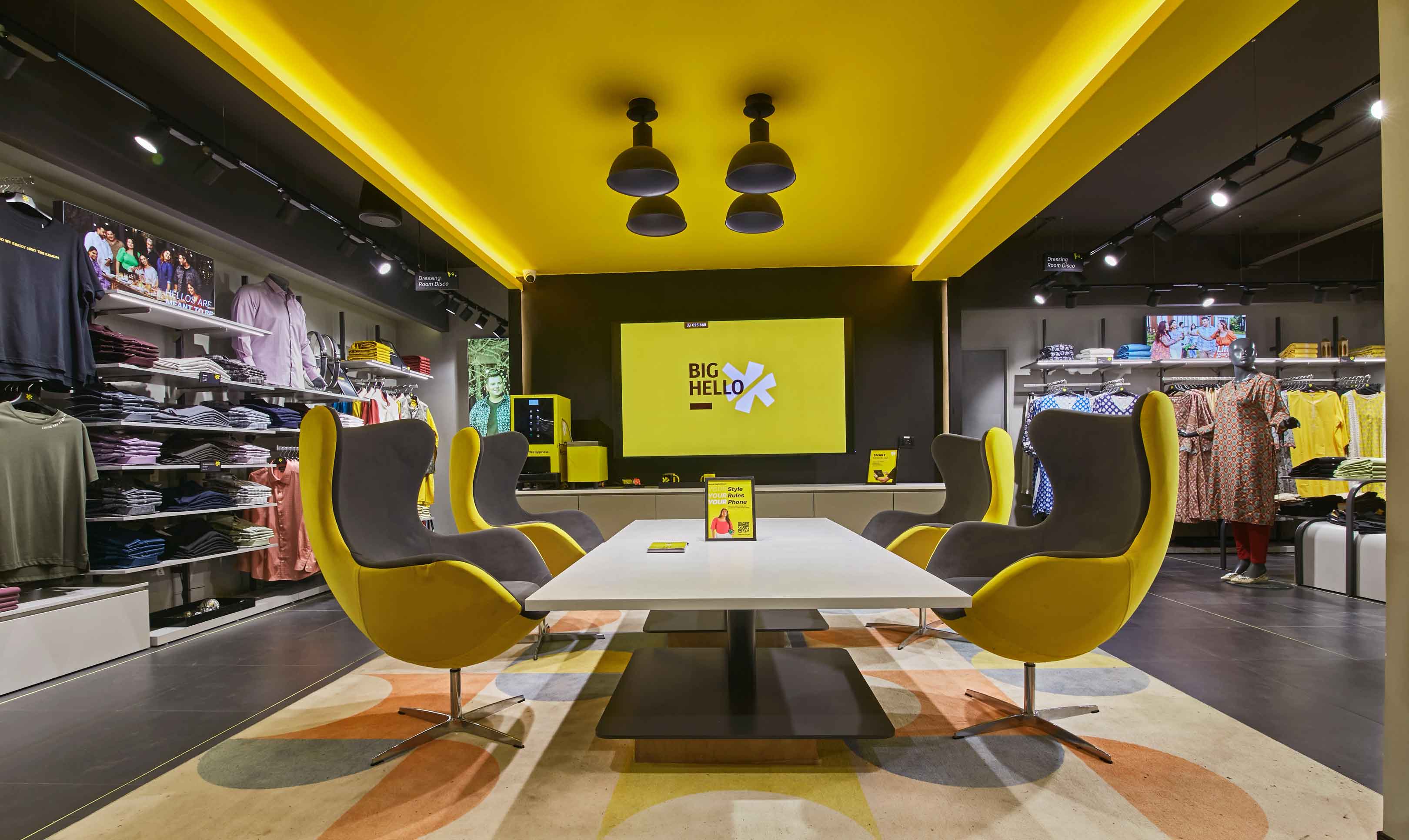 Lively mannequins & customer lounges mark Big Hello’s new stores