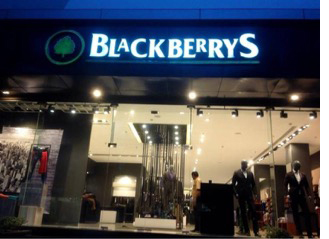 blackberry clothing store near me