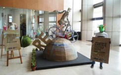 Inorbit Mall : Turning trash to art 