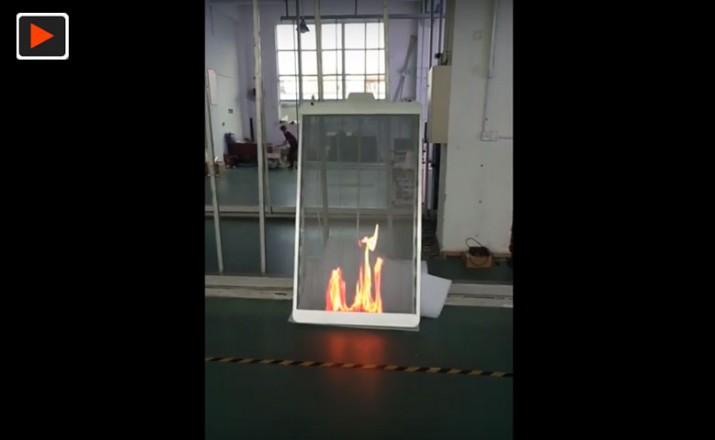Lex-ffect brings hologram & transparent screen for in-store VM