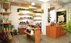 Blossom Kochar Aroma Magic opens 1st Green Salon in Bengaluru