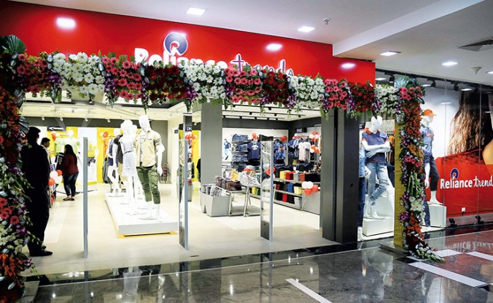 reliance trends skechers