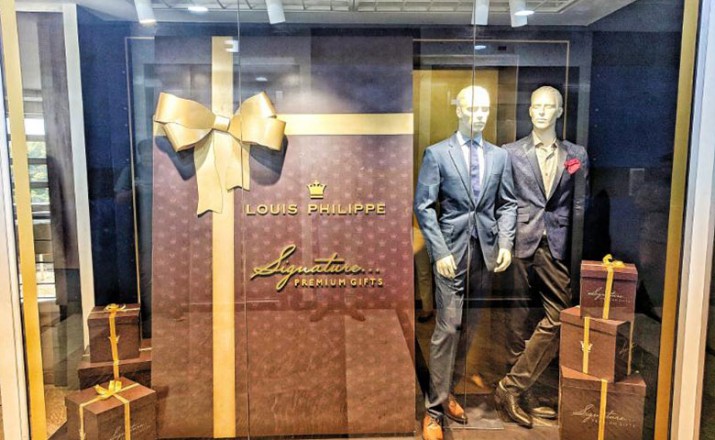 Louis Philippe ﬂagship store
