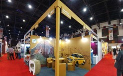 Unidos’ corrugated booth for Vasco Travel