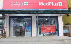 Medplus looks to raise Rs 700 crore via IPO