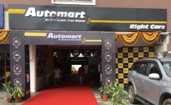 Mahindra First Choice Wheels opens the biggest 'Automart' store in Hyderabad