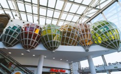 World’s 1st hanging play area at AireSur mall in Spain