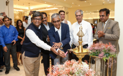 Tanishq launches new store in Powai