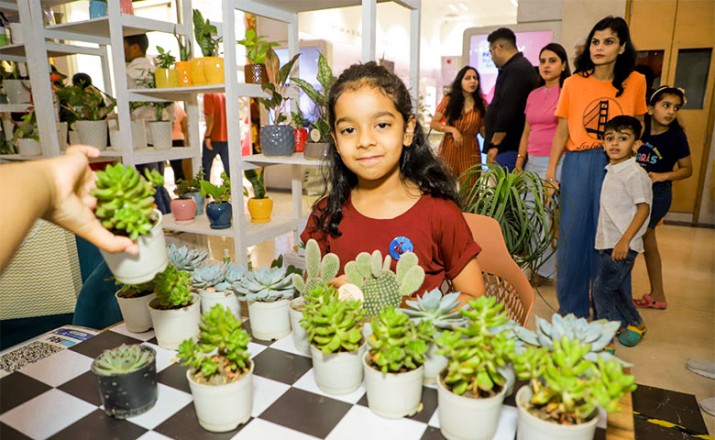 Eco buzz at Vegas mall