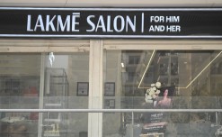 Lakme Salon opens new outlet at Spectrum @Metro, Noida