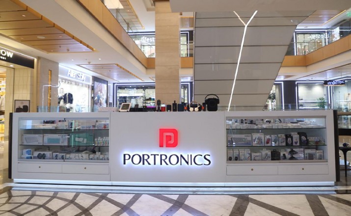 Indinoor Jewellery and Portronics launch new kiosks at Vegas Mall