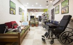 Seniority opens its first store in Pune