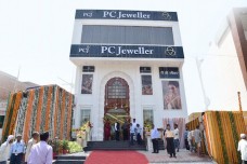 PC Jeweller opens Four  showrooms on the same day