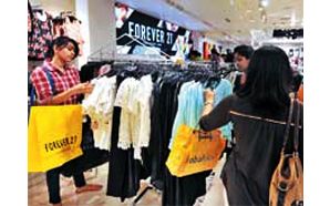 Domestic traders look beyond retail FDI after BJP opposition