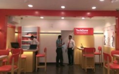 Vodafone unveils its 50th store in Delhi-NCR