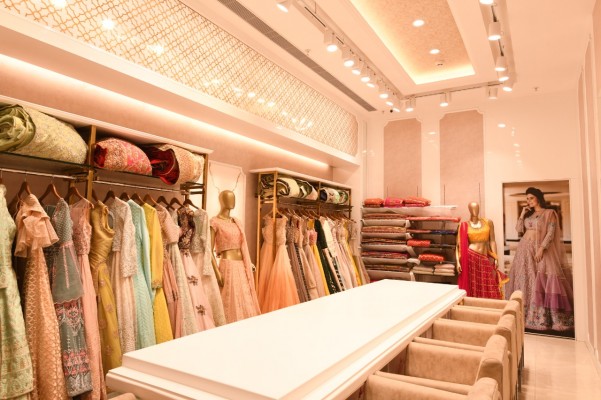 Where fashion meets exquisite design : Meena Bazaar