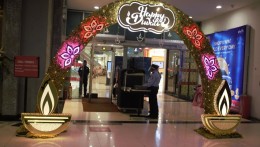 Viviana Mall sparks the mood of celebration through festive decor