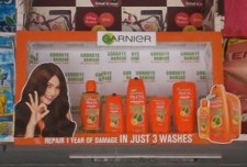 Garnier's vibrant splash at retail 