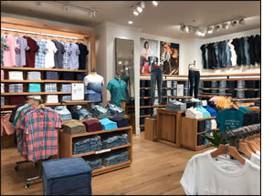 American Eagle Outfitters enters India