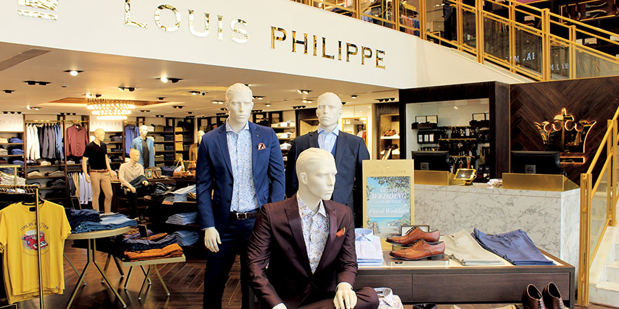 Louis Philippe ﬂagship store