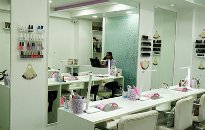 Gorgeous Beauty Bar